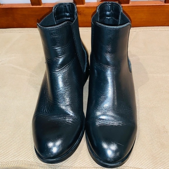 Aldo Ladies Black Chelsea Boot. - Picture 3 of 12